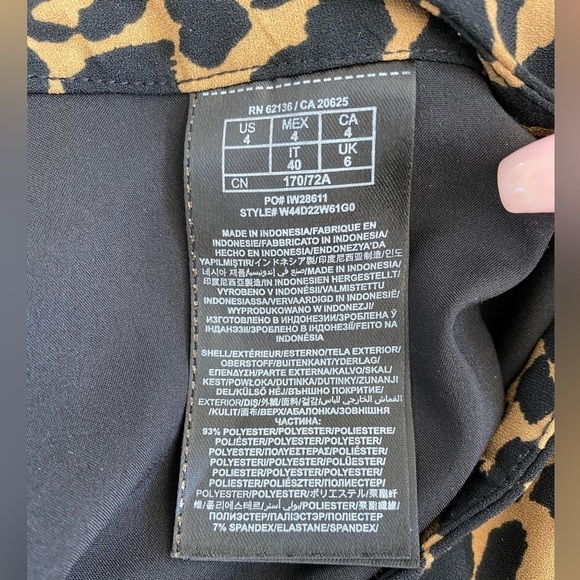 Leopard Black and Tan skirt skort shorts Guess size 4 - Picture 8 of 11